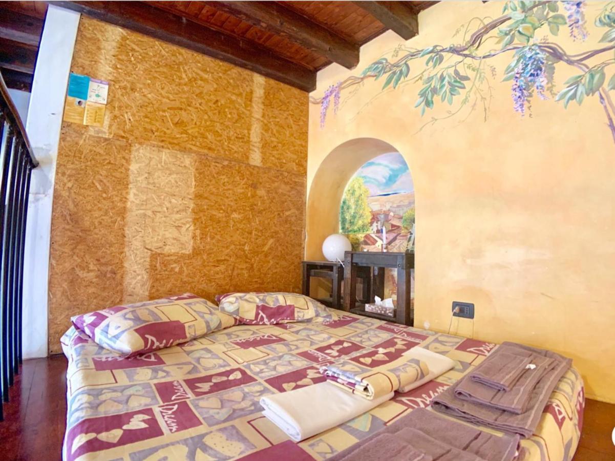 Flat Nirmala Studio-Shop Apartment Милано Екстериор снимка