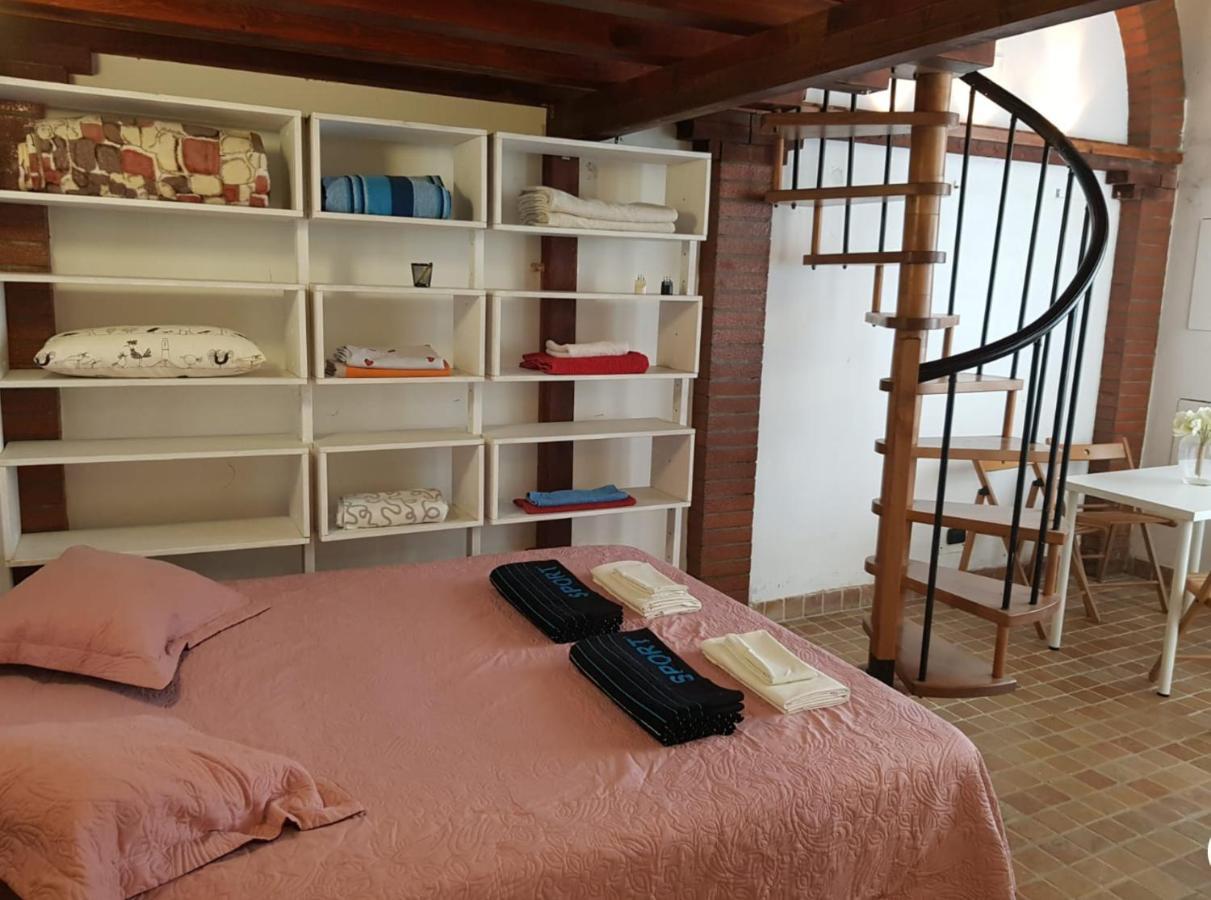 Flat Nirmala Studio-Shop Apartment Милано Екстериор снимка