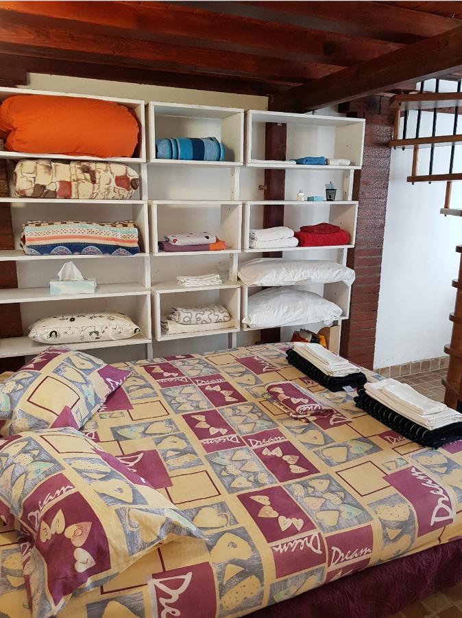 Flat Nirmala Studio-Shop Apartment Милано Екстериор снимка